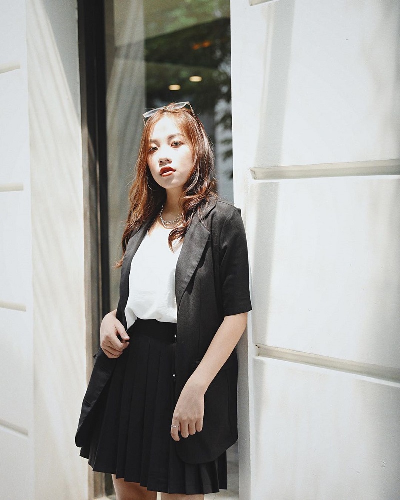 Áo blazer nữ Hàn Quốc + chân váy ngắn